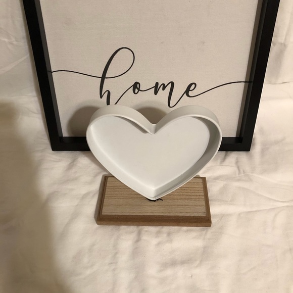 Rae Dunn Metal XOXO heart decoration - Picture 6 of 6